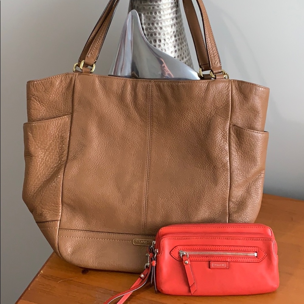 Coach Bag & Wallet Set!! FAST & FREE SHIPPING!!